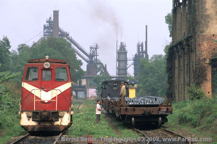 Steam and diesel in Vietnam: steelworks Thai Nguyen